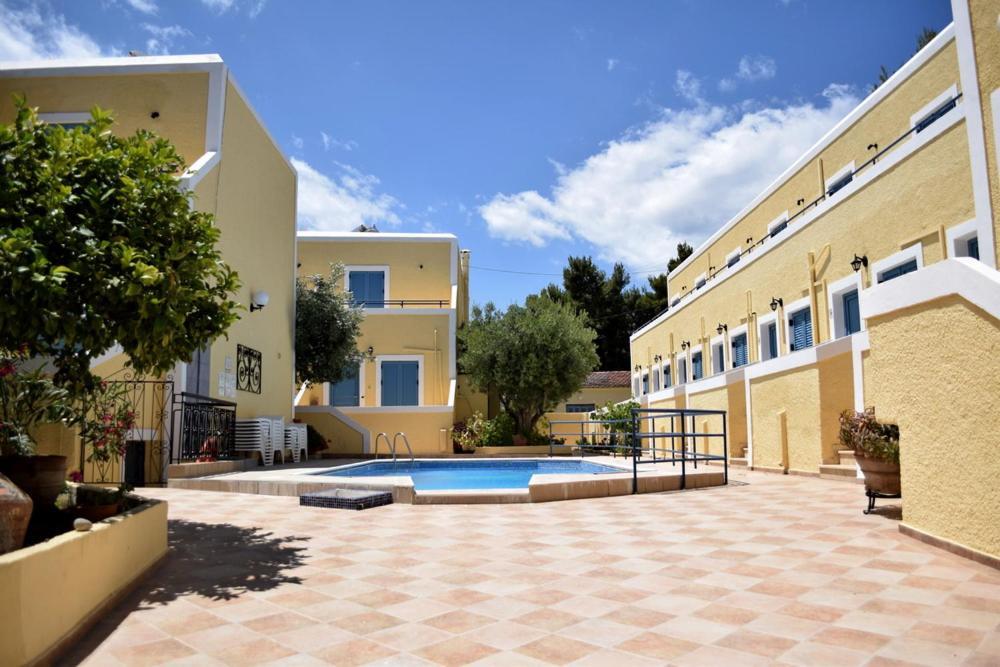 Esperides Maisonettes Agia Marina  Exterior photo